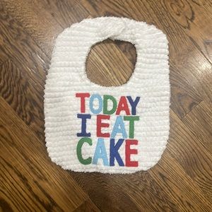 Mud pie "today I eat cake" birthday bib